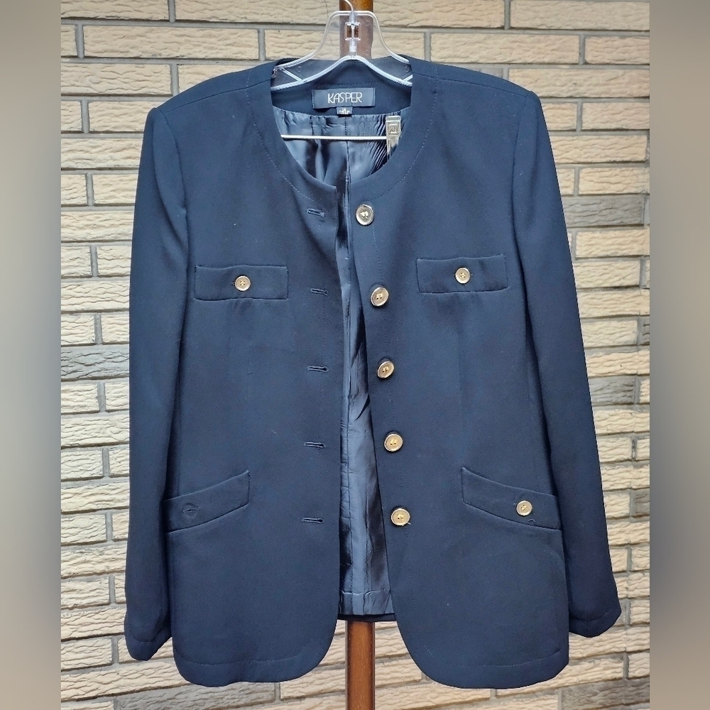 Kasper Suit Coat Sz 12 Excellent condition Beautiful Lined